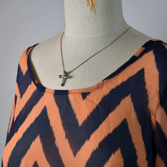 Moa Moa 3/4 Sleeve Zig Zag Pattern Blouse Size L - Picture 6 of 8